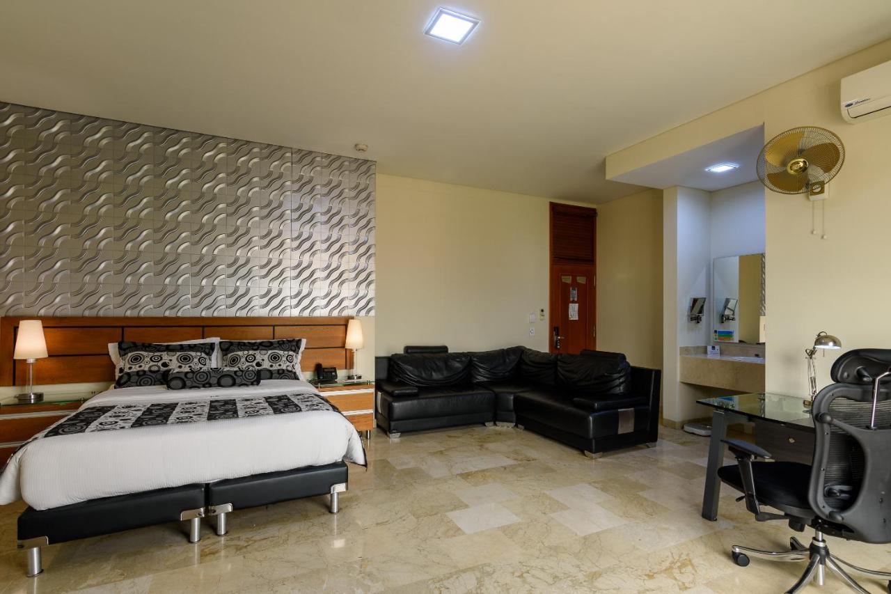Hotel Dorado La 70 Меделин Екстериор снимка