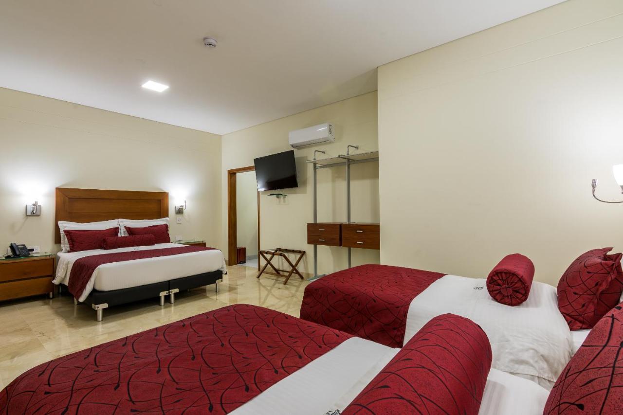 Hotel Dorado La 70 Меделин Екстериор снимка