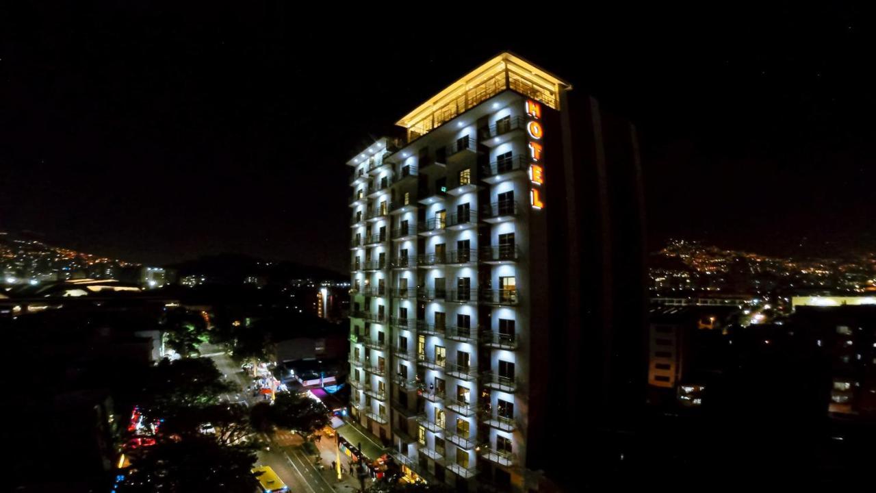 Hotel Dorado La 70 Меделин Екстериор снимка